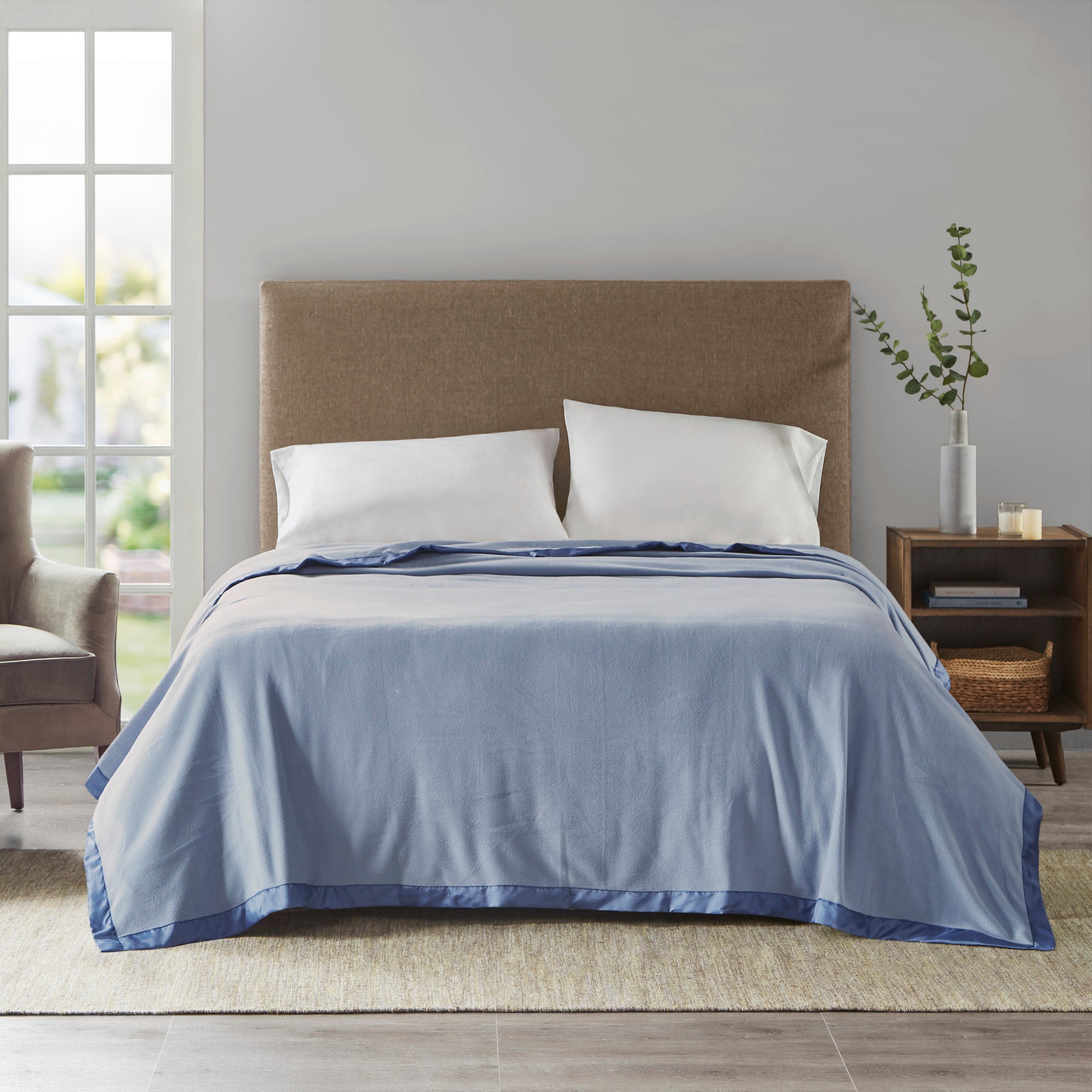 Soft and cozy Blanket Full Size
